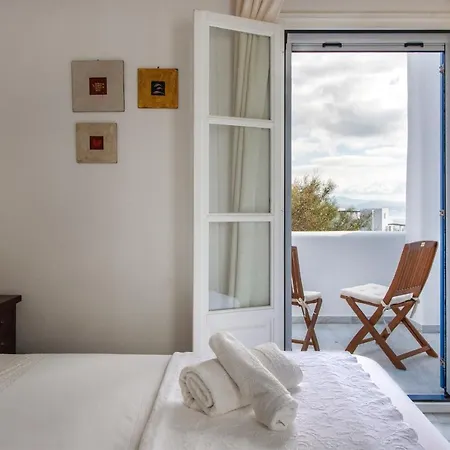 Emerald Isterni (Paros)