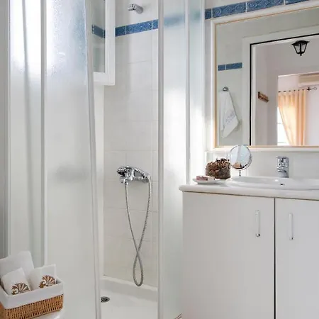 Landhaus Emerald Isterni (Paros)