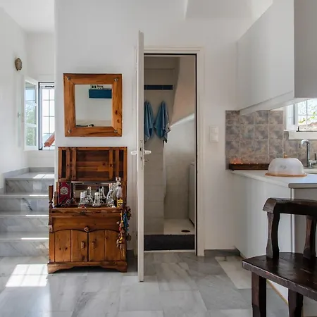 Emerald Isterni (Paros)