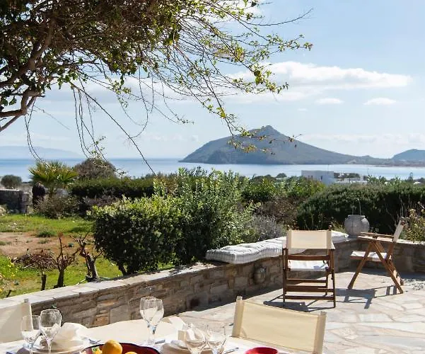 Emerald Isterni (Paros)