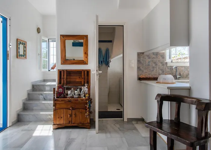 Emerald Isterni (Paros)